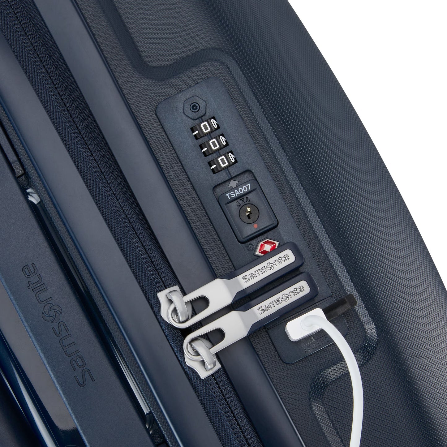Outline Pro Global Carry-On Spinner